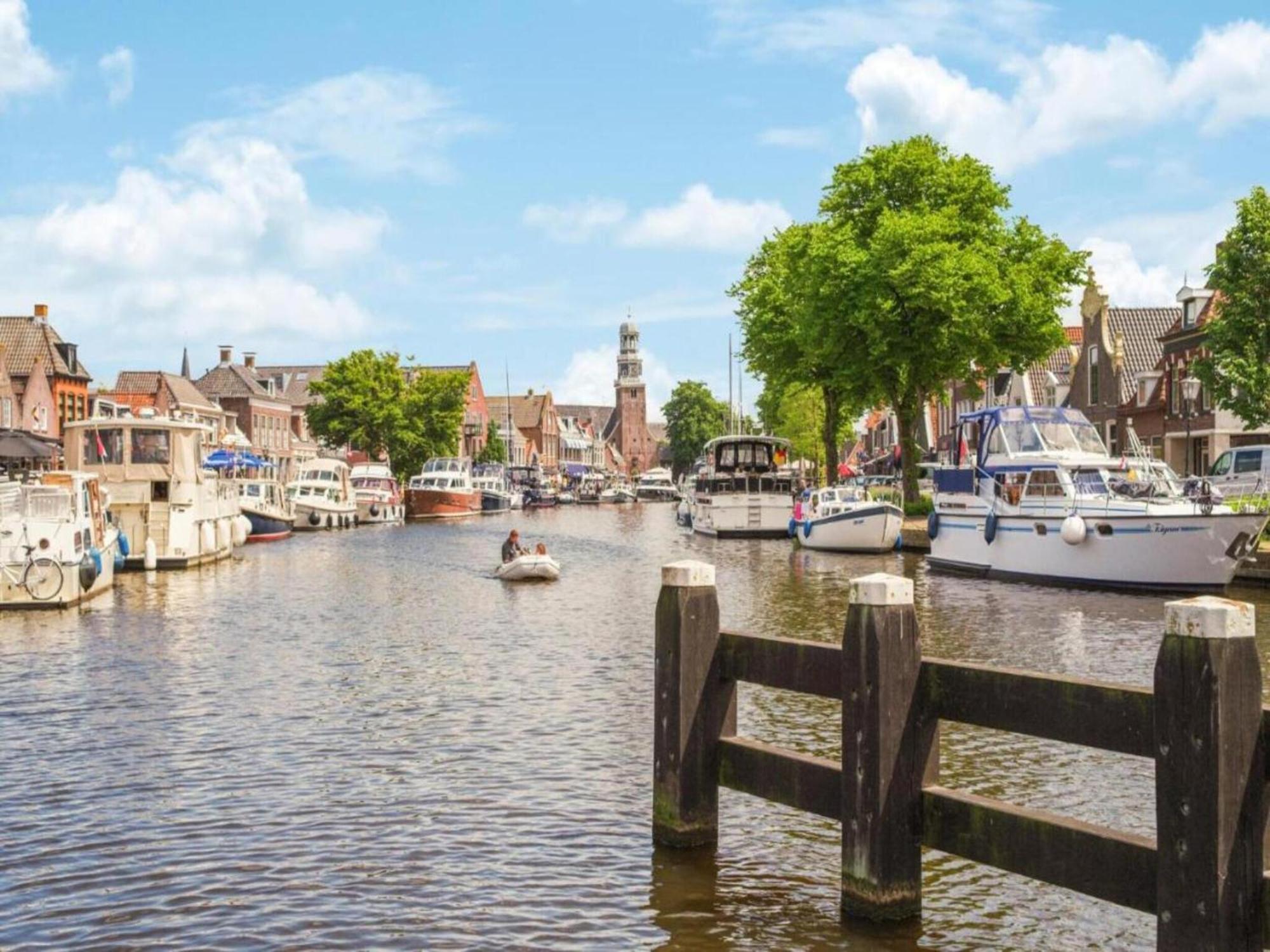 Luxury Docklodge On The Water Delfstrahuizen Bagian luar foto